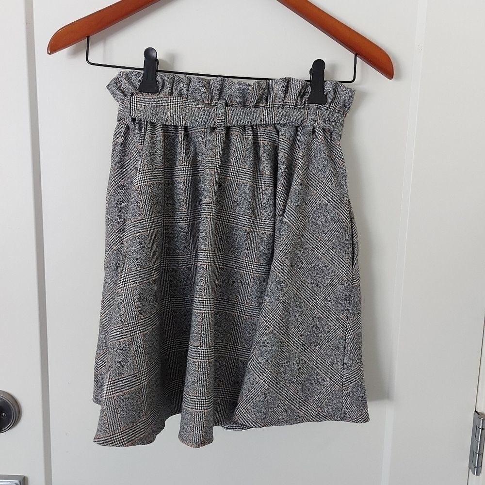 H&M SKIRT - Picture 2 of 5